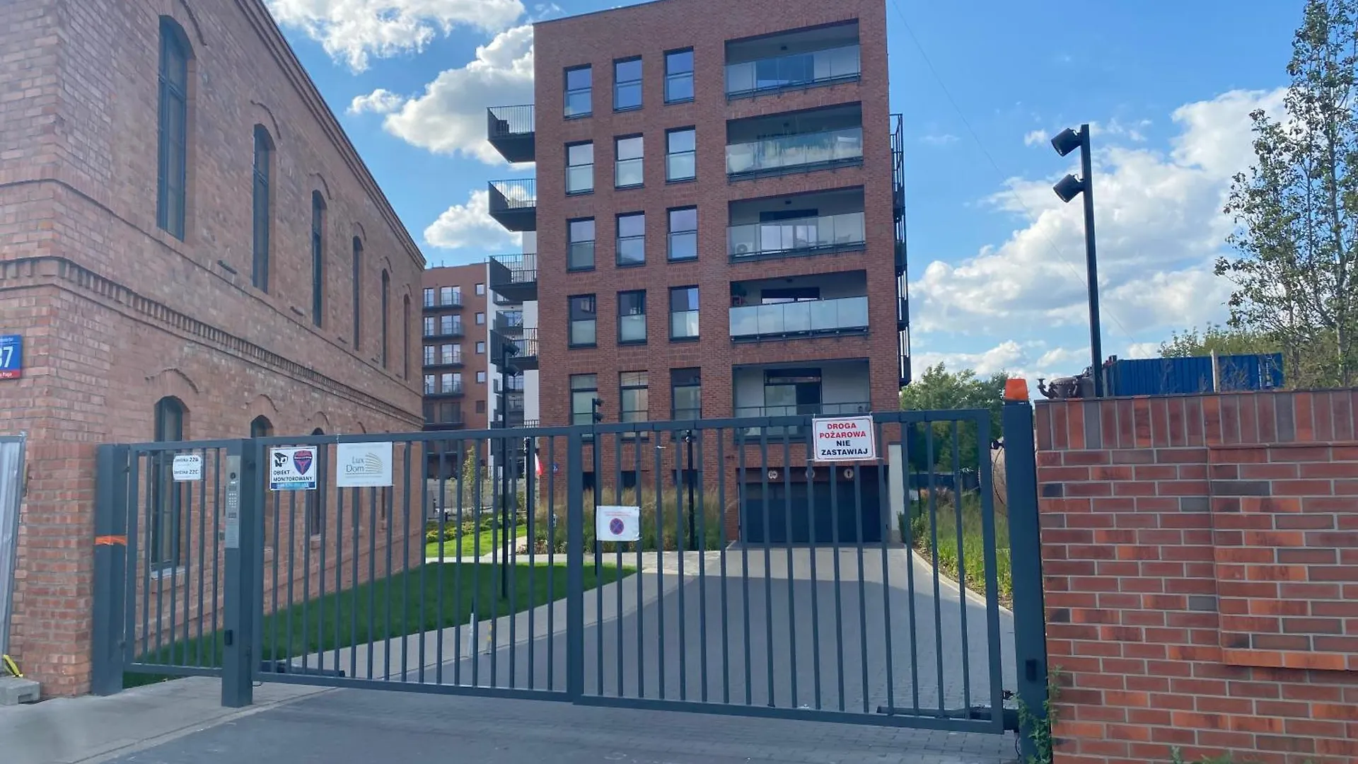 ורשה Metro Szwedzka Apartament Apple 0*,  פולין